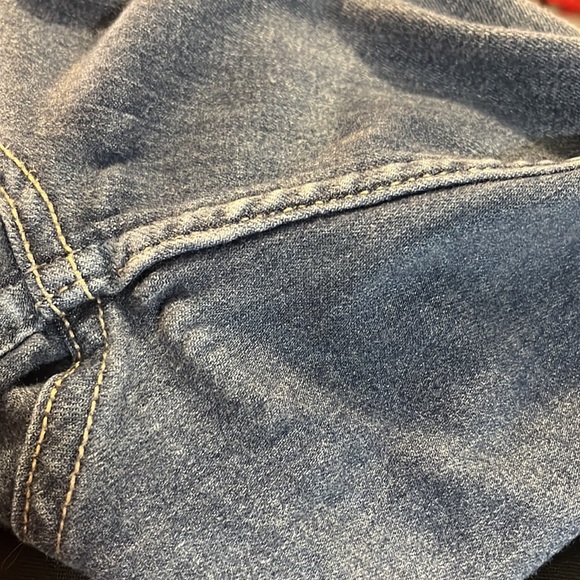 HOLLISTER Jean Legging Distressed High Rise-3 (26waist) - Picture 5 of 5